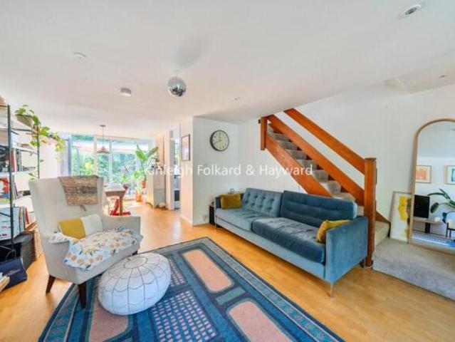 Cottage for rent in Highgate, Greater London