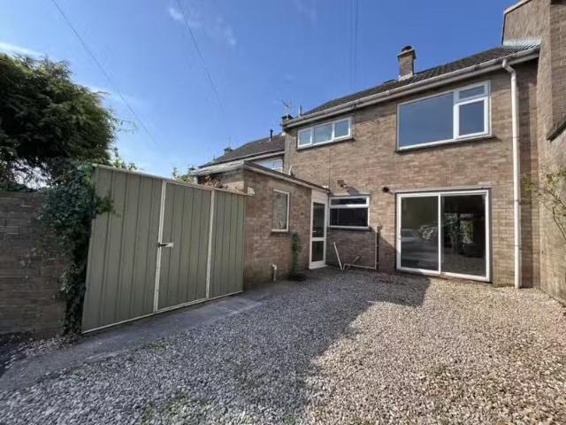 House for rent in Green Close, Warwickshire