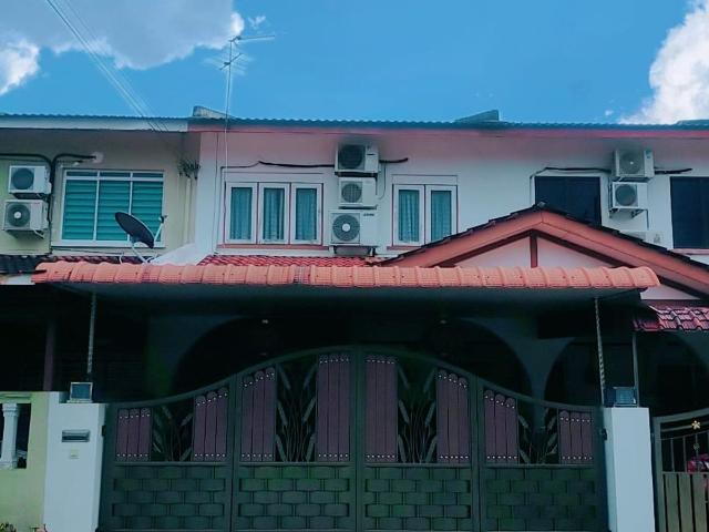 House for rent in Taman Ungku, Johor Bahru