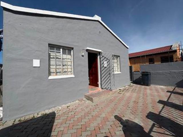 House for rent in Mitchells Plain, Western Cape