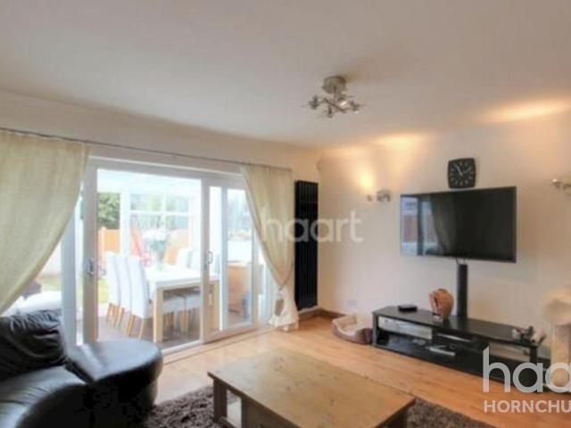 House for rent in Emerson Park, Greater London
