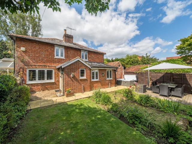House for sale in Eashing, Westborough