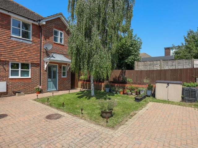 House for sale in Perryfields, West Sussex