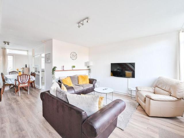 House for sale in Peckham, Greater London
