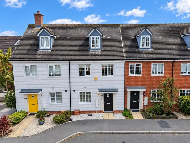 House for sale in Hart, Hampshire