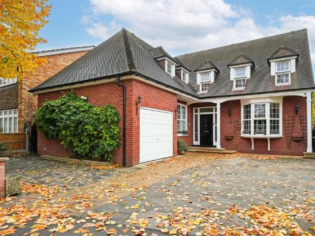 House for sale in Wanstead, Greater London