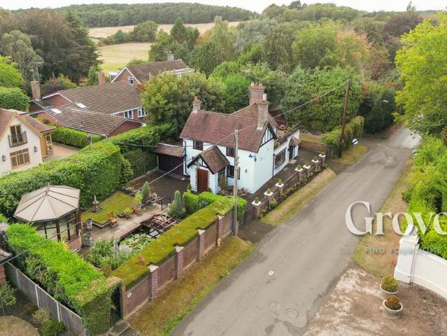 House for sale in Bromsgrove, Worcestershire