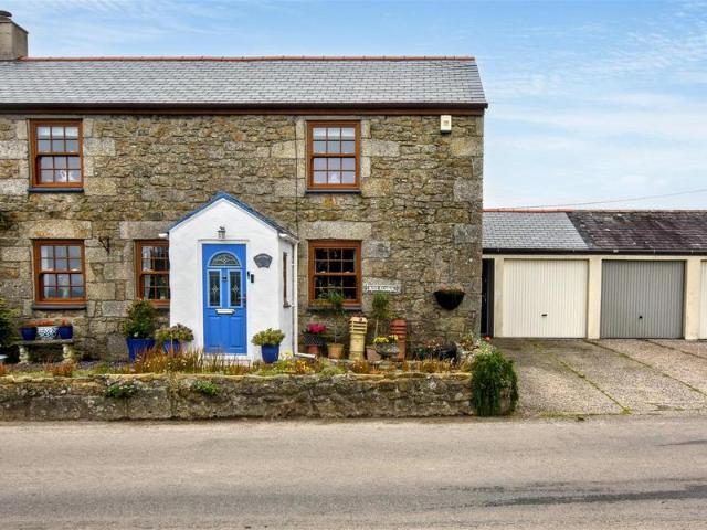 House for sale in Mount Ambrose, Cornwall
