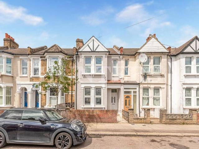 House for sale in Greater London