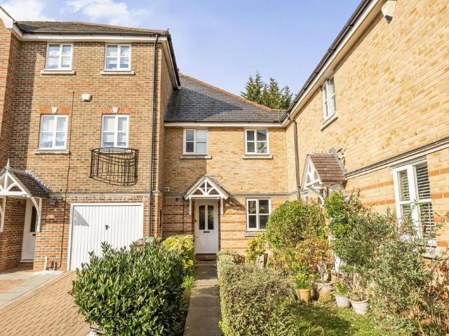 House for sale in Bushey