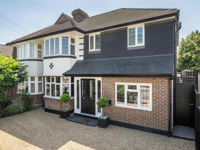 House for sale in Hayes, Greater London