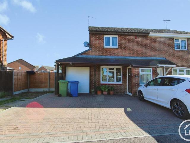 House for sale in Oad Street, Kent