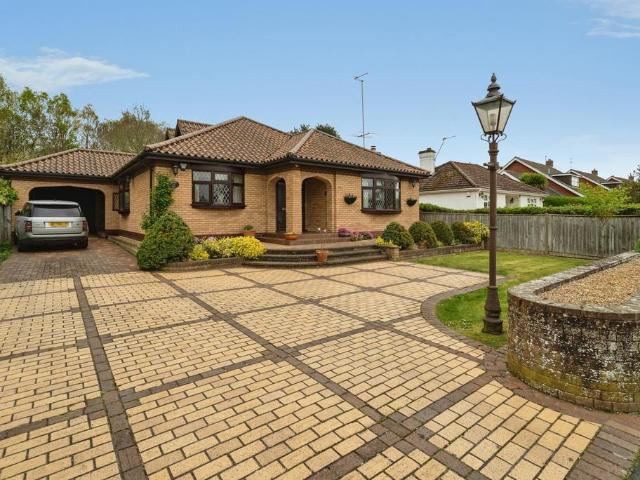 House for sale in Hoveton, Comers