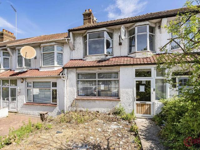 House for sale in New Southgate, Greater London