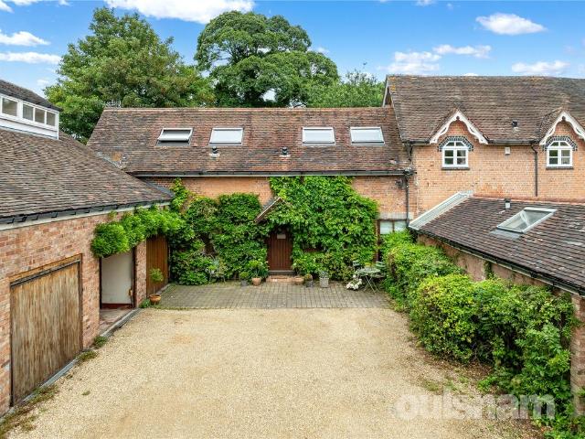 House for sale in Bromsgrove, Worcestershire