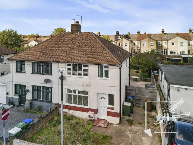 House for sale in London Borough of Bexley, Greater London