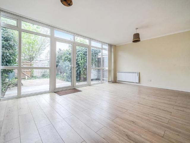House for sale in Clewer Village, Windsor
