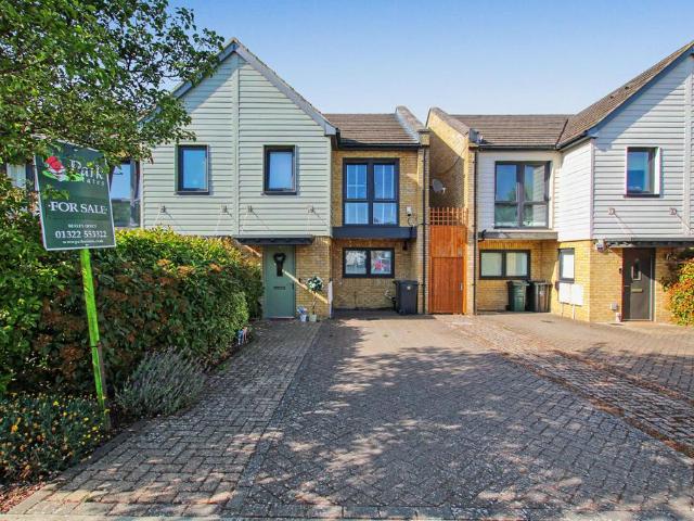 House for sale in Maypole, Dartford