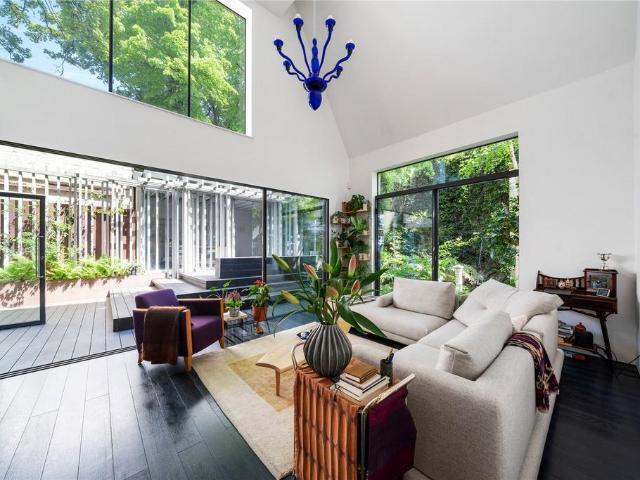 House for sale in Islington, Greater London