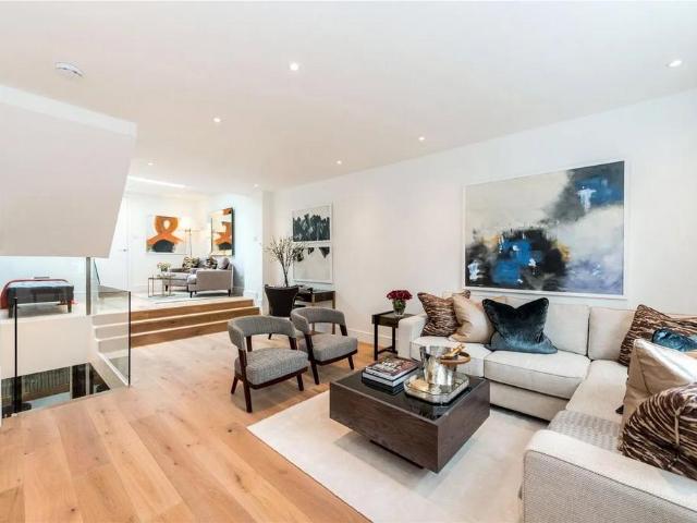 House for sale in Paddington, Greater London