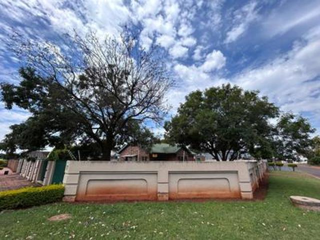 House for sale in Akasia, Gauteng