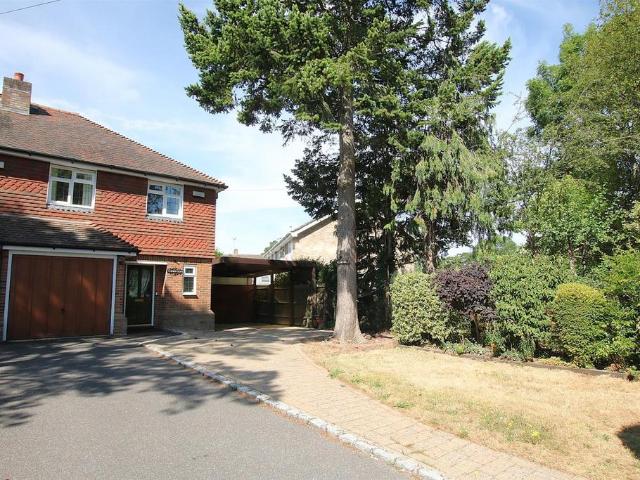 House for sale in Pachesham Park, Surrey