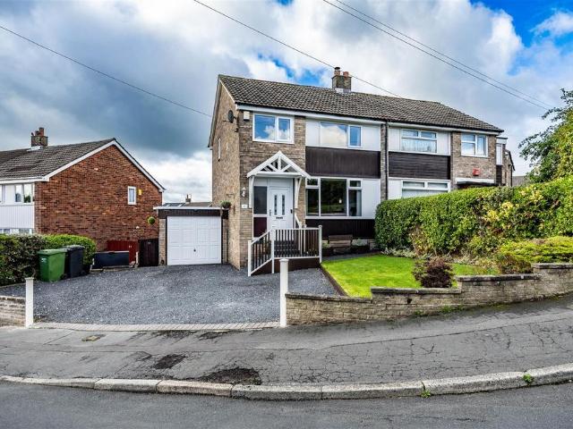 House for sale in Hipperholme, West Yorkshire