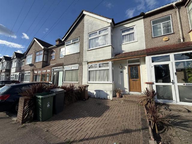 House for sale in South Chingford, Greater London