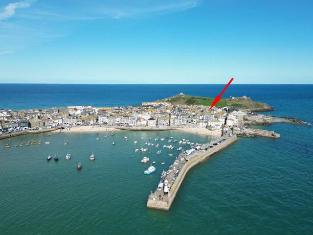 House for sale in St. Ives, Cornwall