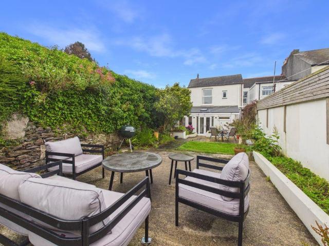 House for sale in Mount Ambrose, Cornwall