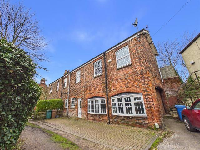 House for sale in Elloughton-cum-Brough, Brough