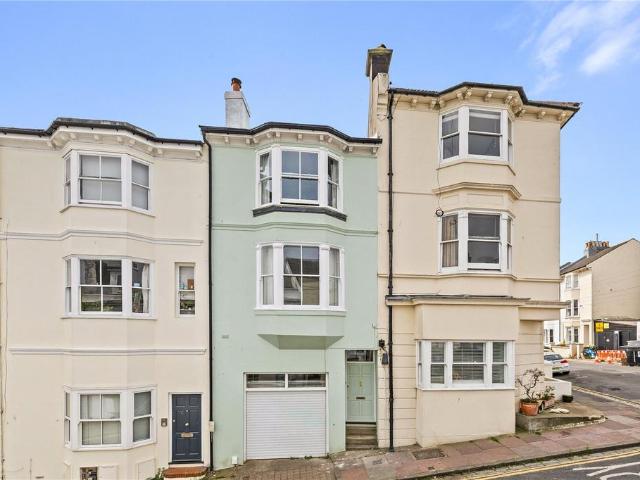 House for sale in Round Hill, Brighton & Hove