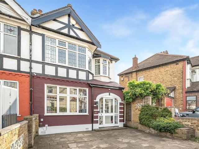 House for sale in Little Heath, Greater London