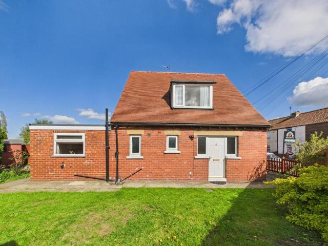 House for sale in Norton-on-derwent, North Yorkshire