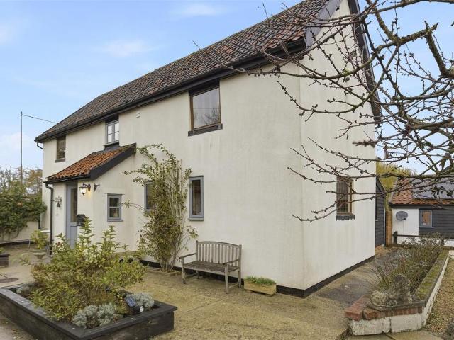 House for sale in Bedingfield, Suffolk