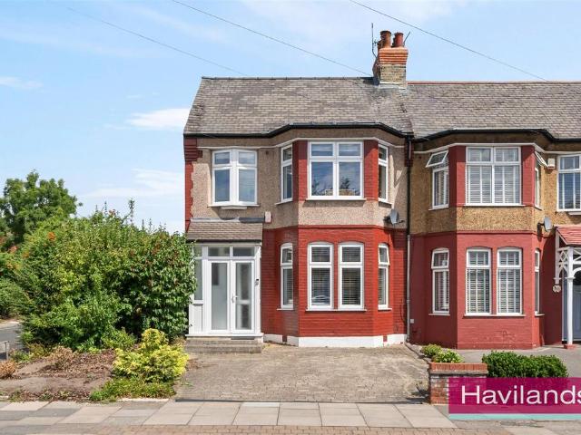 House for sale in Edmonton, Greater London