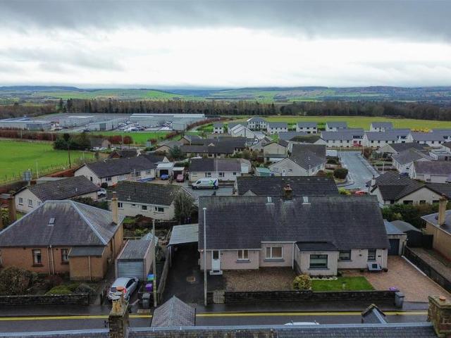 House for sale in Kirriemuir, Scotland
