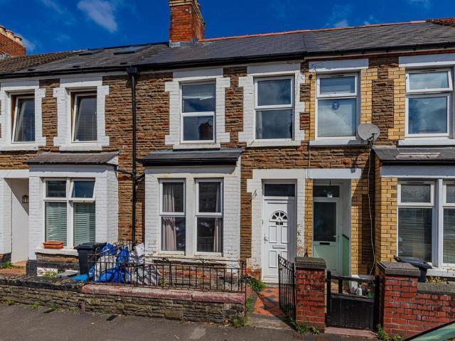 House for sale in Plasnewydd, Falcon Lodge