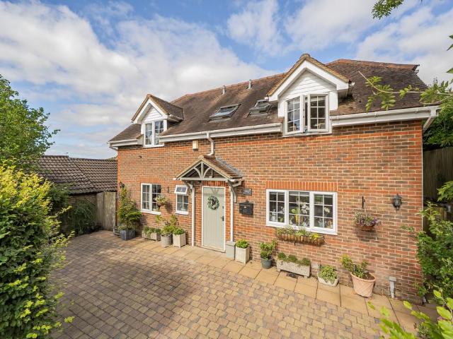 House for sale in New Alresford, Hampshire