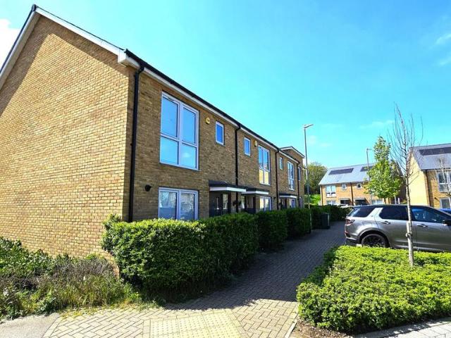 House for sale in Stone, Monks Orchard