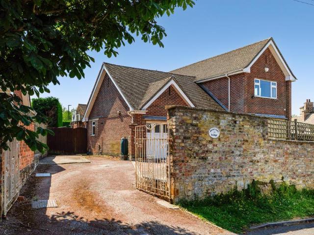 House for sale in Stonehouse, School House