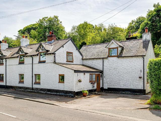 House for sale in Frodsham, Cheshire