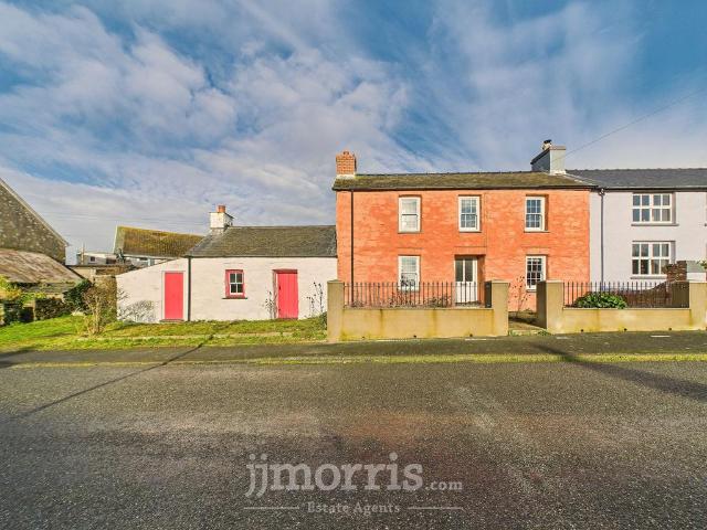 House for sale in Trefin, Wales