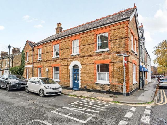 House for sale in Clewer Village, Windsor