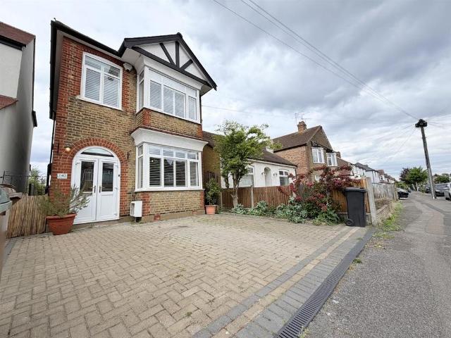House for sale in South Chingford, Greater London