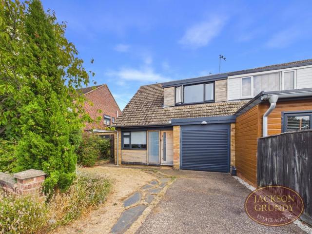 House for sale in Sywell