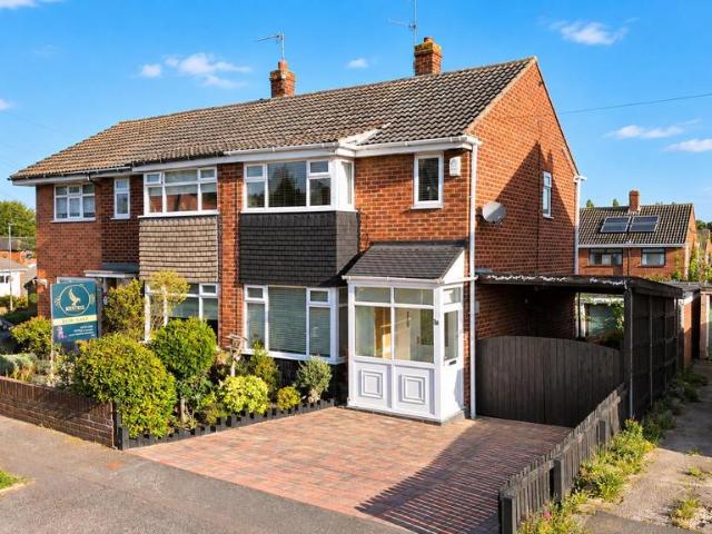 House for sale in Lofthouse, Leeds