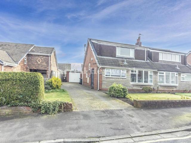 House for sale in Sharoe Green, Higher Bartle