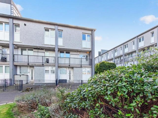 House for sale in Hutchesontown, Glasgow