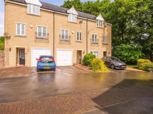 House for sale in Hove Edge, Brighouse